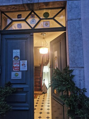 Exterior - Onigourmand (Oloron-Sainte-Marie)