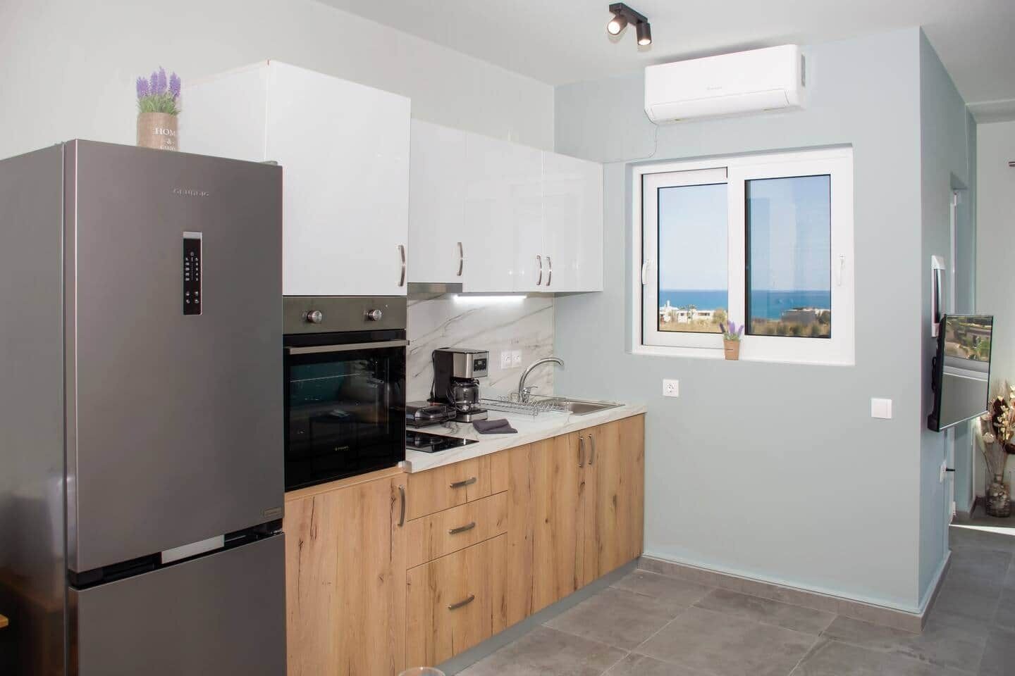 Fridge, oven, stovetop, toaster