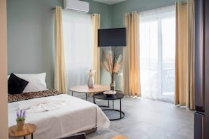 1 quarto, cofres nos quartos, ferros/tábuas de passar roupa, Wi-Fi