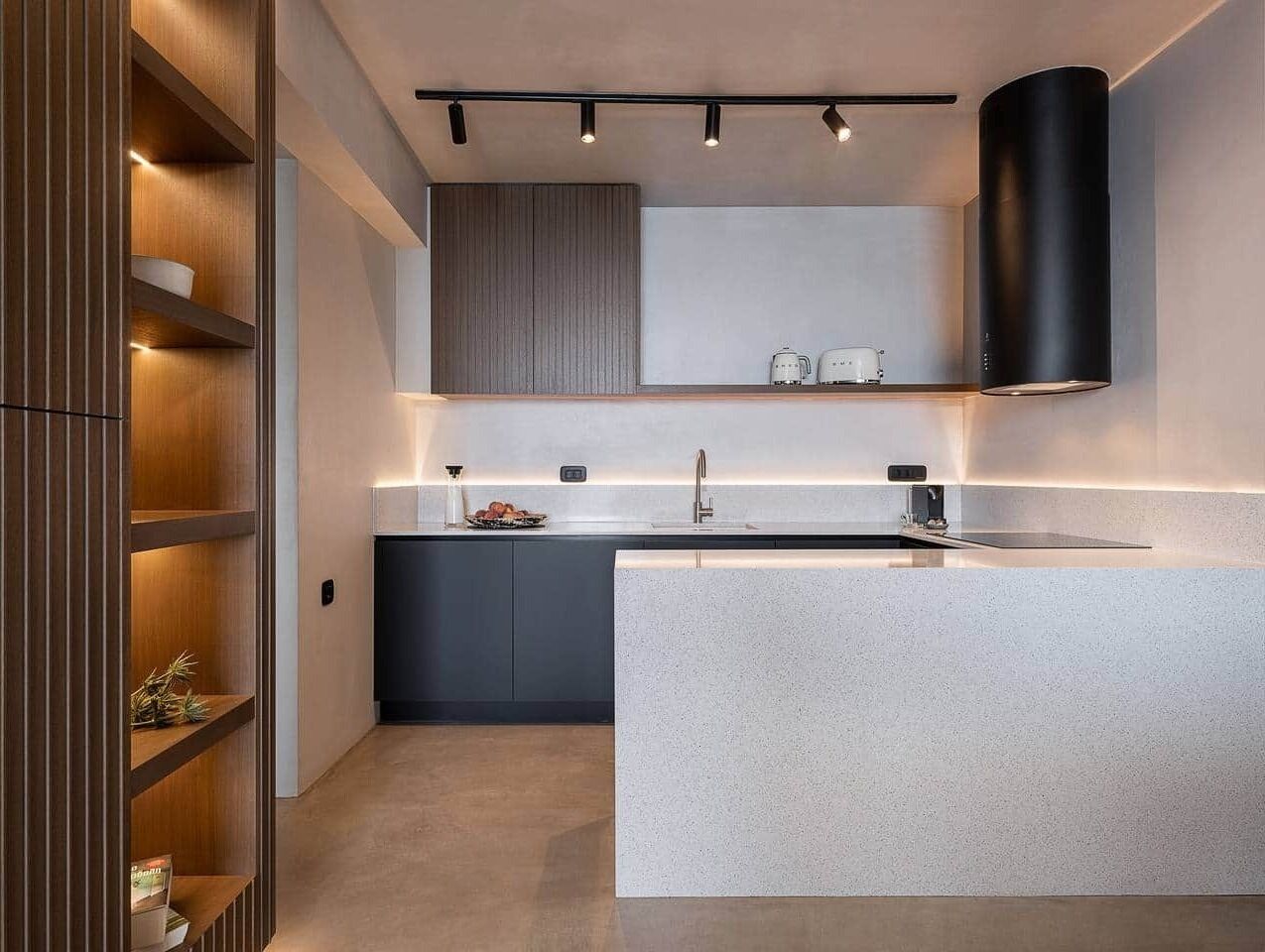 Fridge, oven, stovetop, toaster