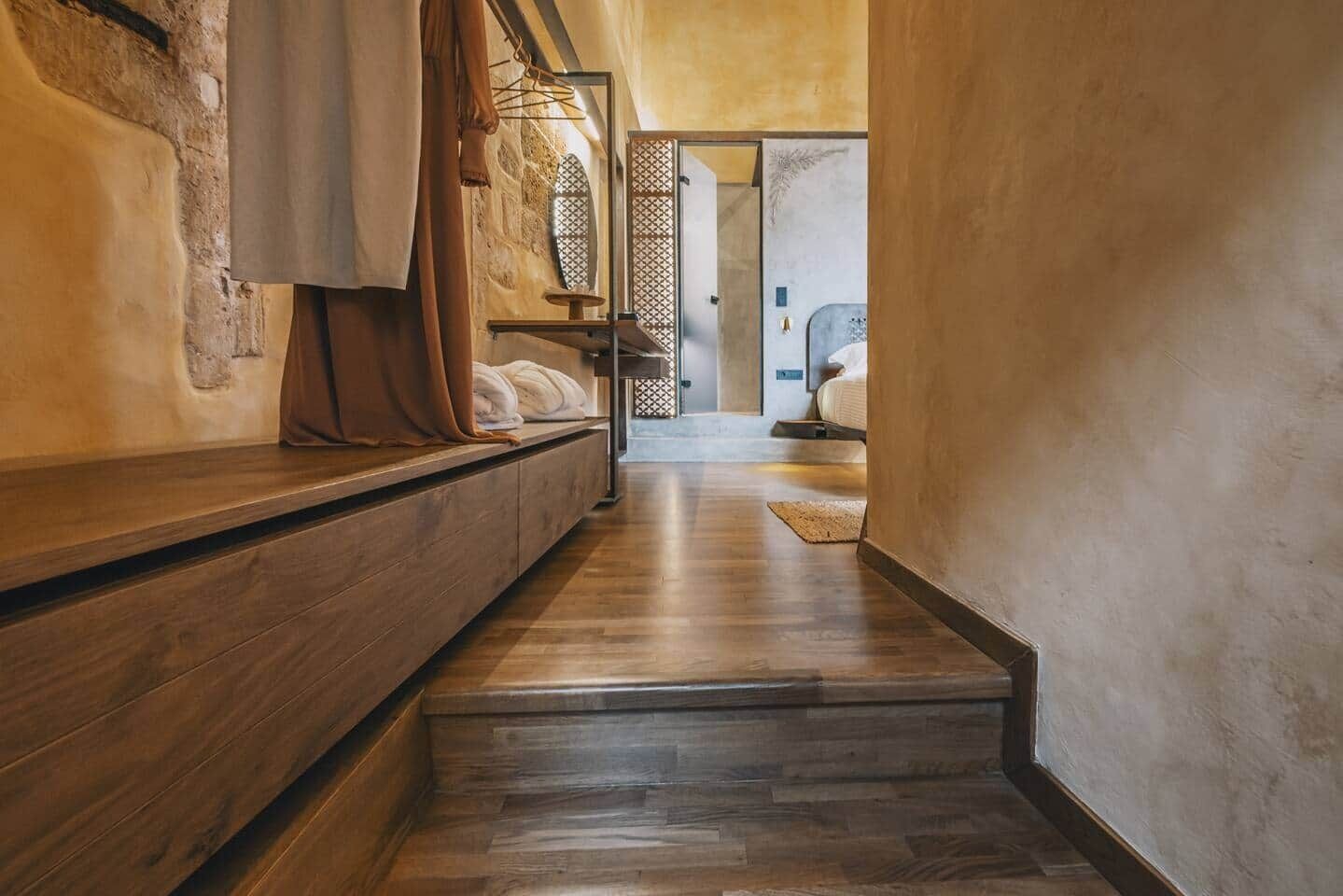 1 chambre, coffres-forts dans les chambres, fer et planche à repasser