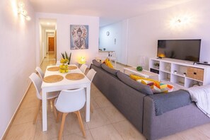 Smart TV - Home2Book Cozy Los Llanos Getaway (Los Llanos de Aridane)