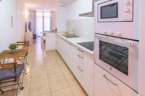 Microwave, oven, stovetop, dishwasher - Home2Book Cozy Los Llanos Getaway (Los Llanos de Aridane)