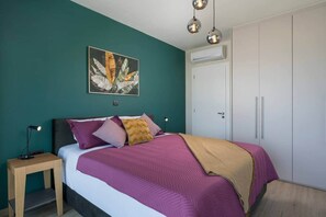 Silitysrauta/-lauta, Wi-Fi, vuodevaatteet