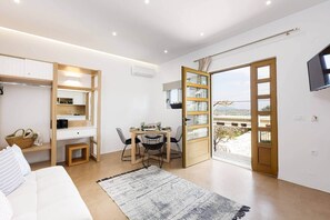 TV, fireplace, ping pong - Villa Staride, heated pool, sea view, family, cozy (Paidochori)