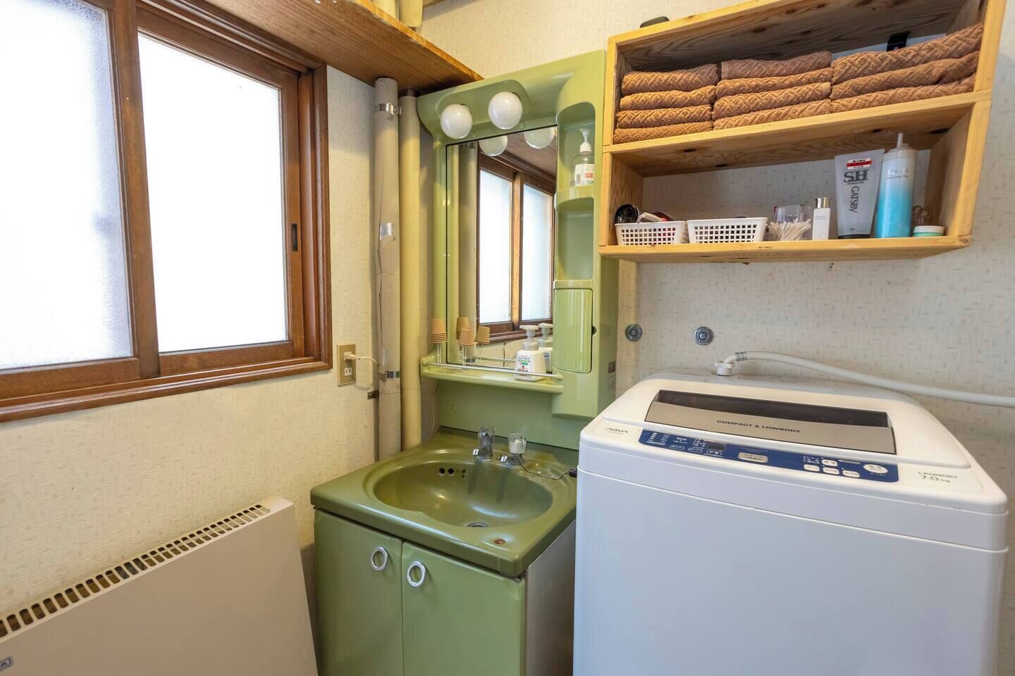 Sèche-cheveux, savon