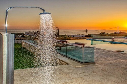 Villa Kore, close to the beach, pool, jacuzzi, BBQ