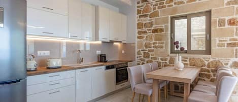 Fridge, microwave, oven, stovetop