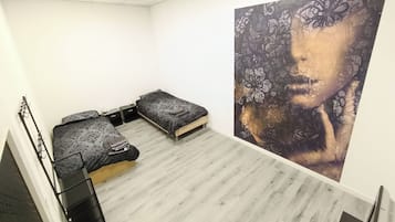 Condo, vista para a cidade | Wi-Fi de cortesia, roupa de cama