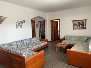 Living area - Magnificent villa with private pool 300 metres from the beach (Maio)