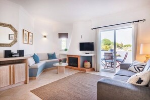 TV - Albufeira Premium Charming Stays (Albufeira)