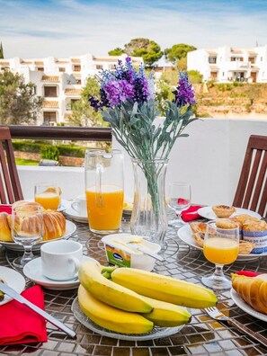 Outdoor dining - Albufeira Premium Charming Stays (Albufeira)