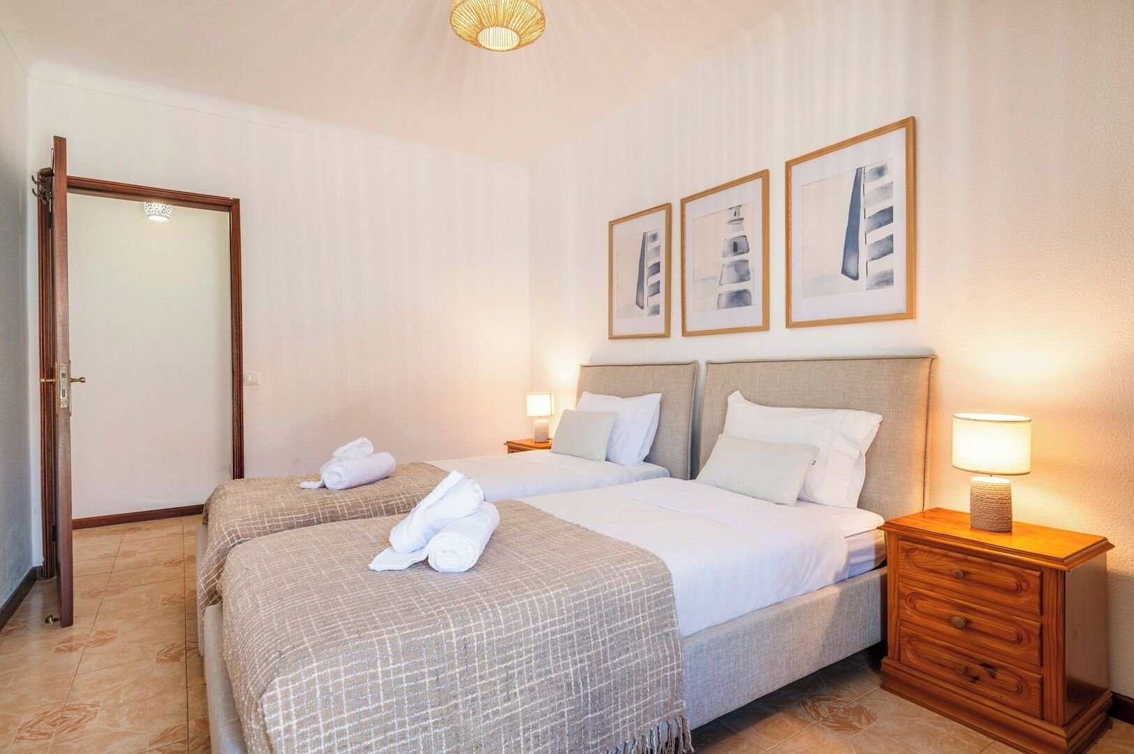 Reisekinderbett, WLAN, Bettwäsche