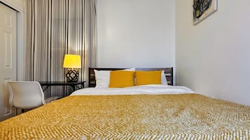 Fer et planche Ă repasser, Wi-Fi, draps fournis