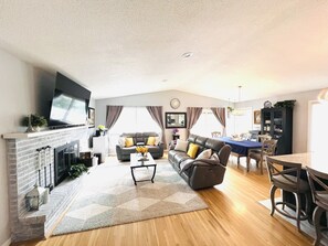 Smart TV, DVD player, stereo