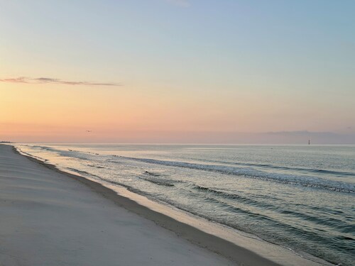 Coastal 3 BR Townhome overlooking St. Joe Bay - Golf Cart Included