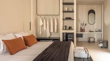 Caja de seguridad en la habitación, escritorio y cortinas blackout