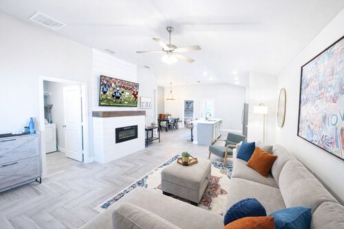 Urban Cowboy | South Lubbock Retreat • Patio TV