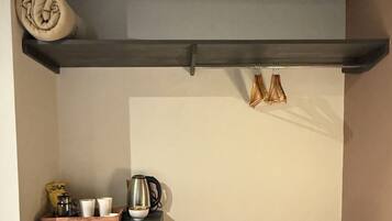 Standard Quadruple Room | Interior