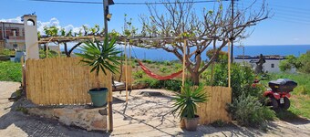 Appartement 'Syros Mandala Studio-Zen' avec Wi-Fi et climatisation