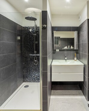 Hair dryer, towels, toilet paper - Nice T2 in residence with swimming pool 5min from the port (Porto-Vecchio)