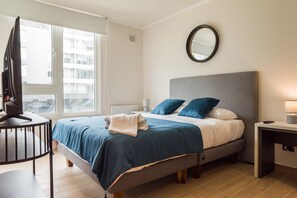 2 bedrooms, iron/ironing board, free WiFi, bed sheets - Modern Flat Heart of Providencia Lifestyle (Providencia)