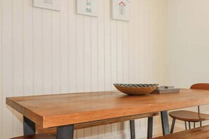 Dining - Beautiful Newquay Coastal Home for Families (Cornwall)