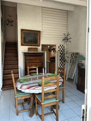 Dining - Beach house at the foot of the Dunes (Seignosse)