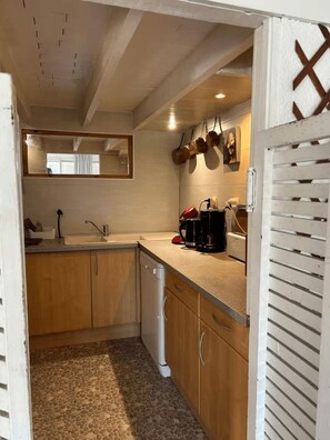 Private kitchen - Beach house at the foot of the Dunes (Seignosse)