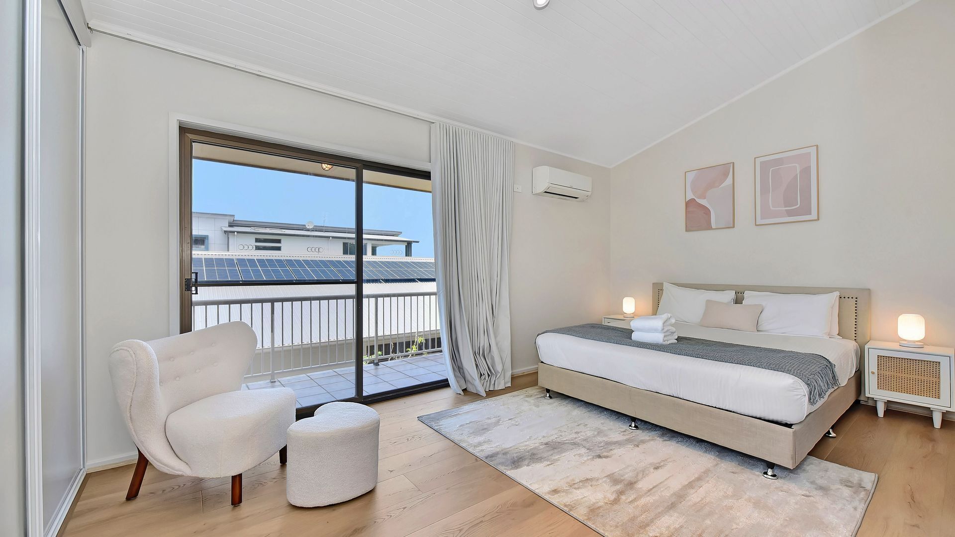 8 bedrooms, iron/ironing board, free WiFi