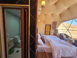 Deluxe Double Room, Balcony, Mountain View | In-room safe, blackout curtains, free WiFi - WADI RUM GRAND (Wadi rum)