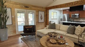 Televisión y chimenea