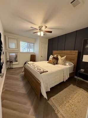 Iron/ironing board, WiFi, bed sheets - Pendelton Lodge | Country Gem & Huge Fire Pit (Conroe)