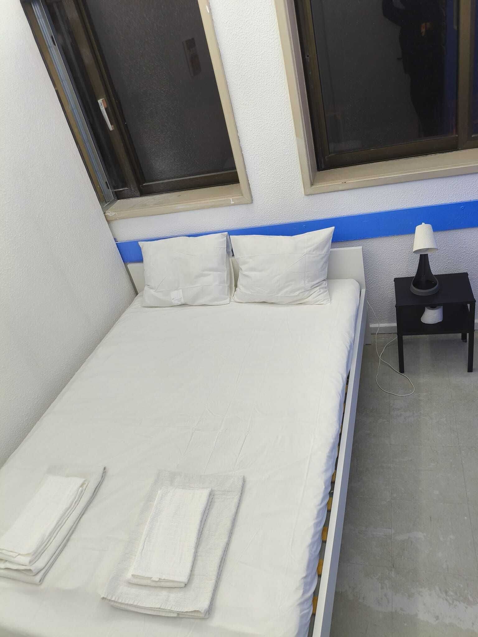 Trindade Private Room | In-room safe, individually furnished, desk, iron/ironing board