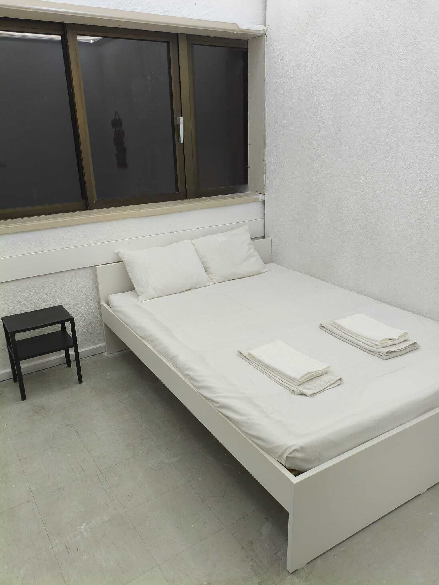 Campanhã Private Room | Coffres-forts dans les chambres, ameublement personnalisé, bureau