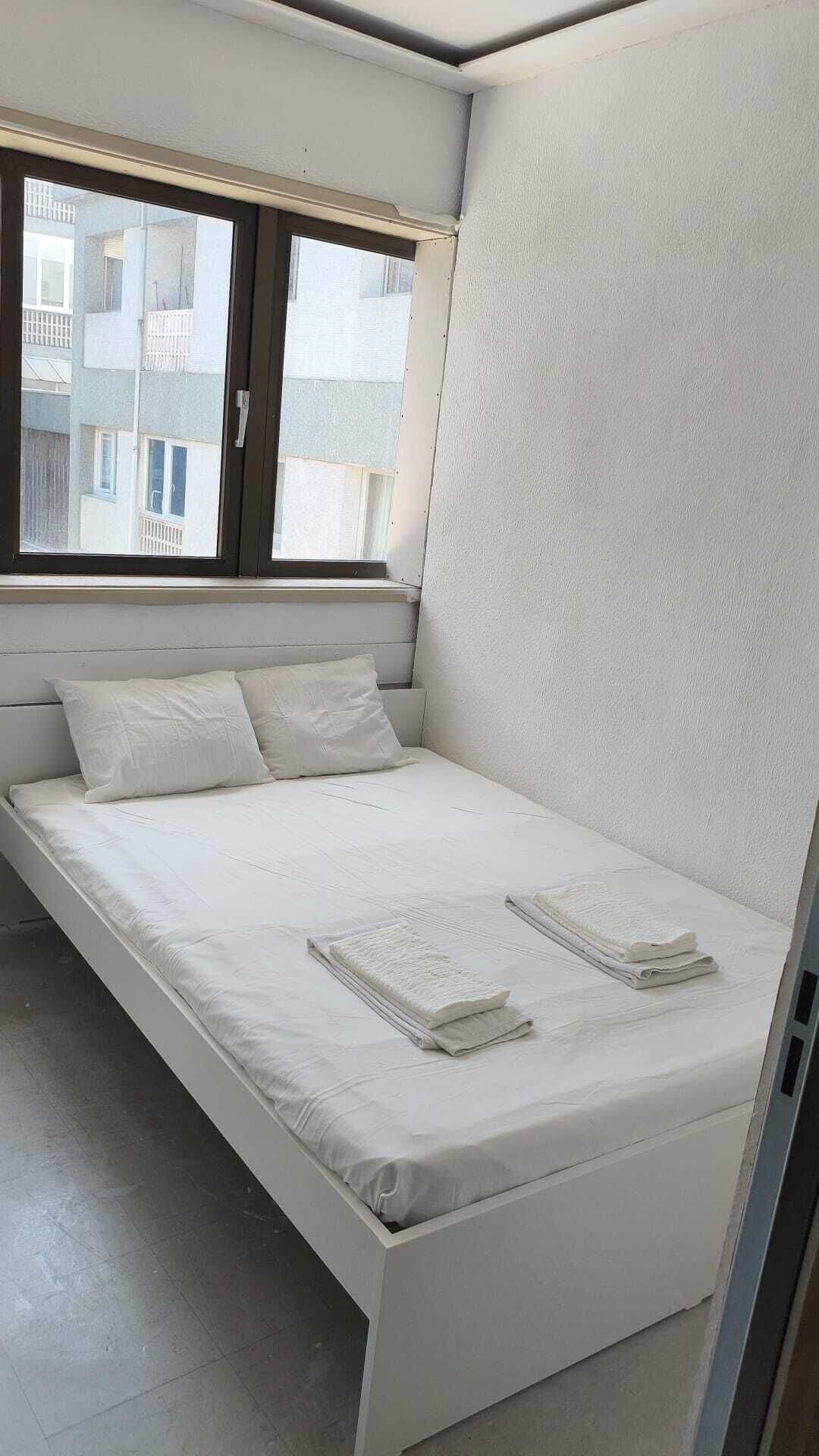 Campanhã Private Room | In-room safe, individually furnished, desk, iron/ironing board