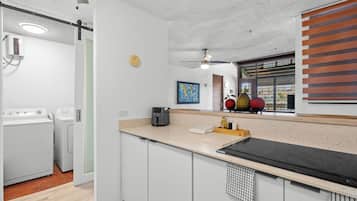 Deluxe Apartment, Balcony | Private kitchen