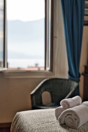 Interior - Family typical house in historic center (Domaso)