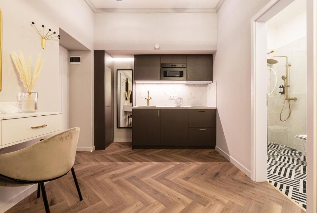 Apartamento superior, 1 cama de matrimonio con sofá cama | Baño | Secador de pelo, toallas y papel higiénico