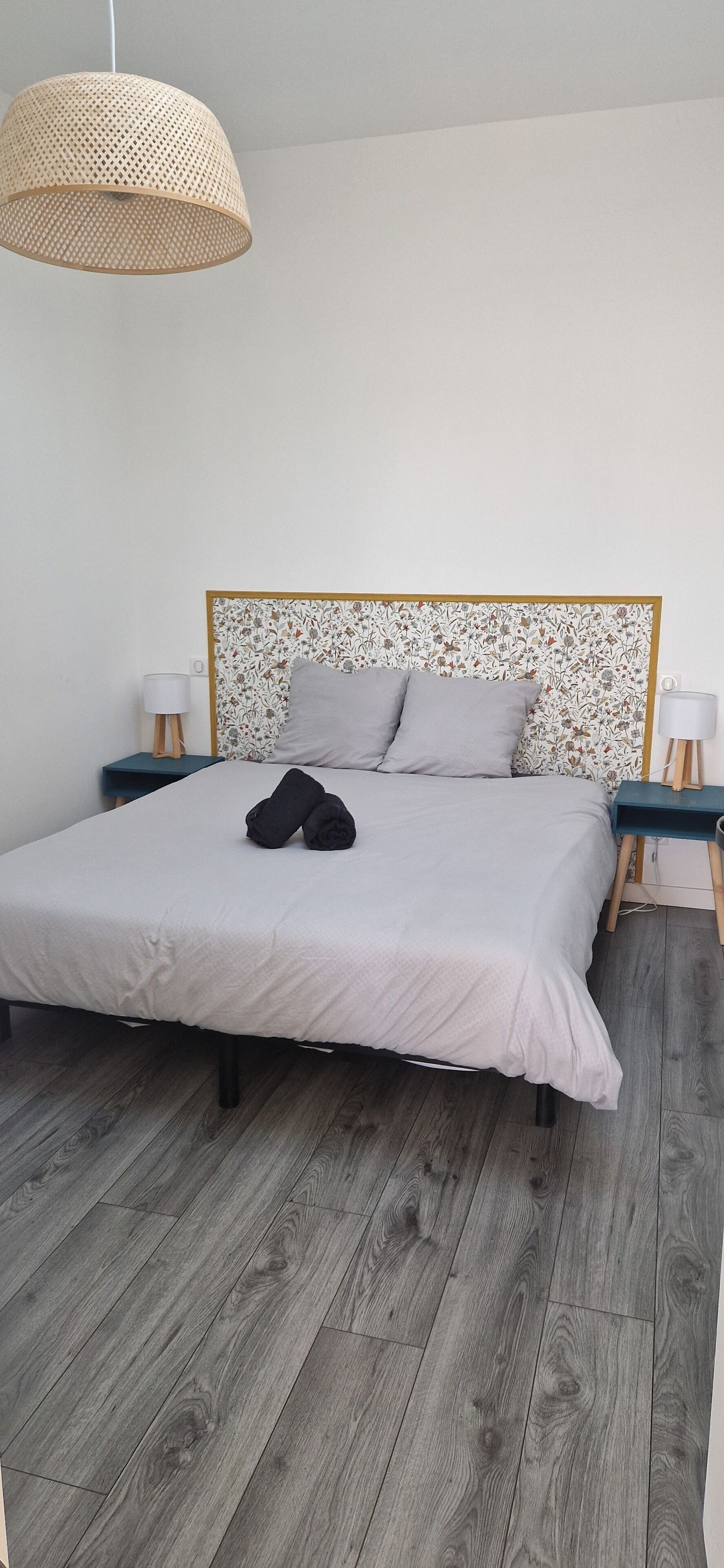 Fer et planche à repasser, Wi-Fi, draps fournis