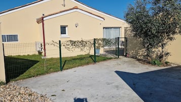 Enceinte de lâhĂ©bergement