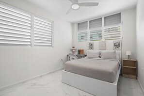 Desk, free WiFi - Manati by Otium (Manatí)