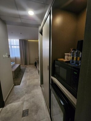 Deluxe Double Room, City View | Interior - Eliana Hotel (Al Khobar)