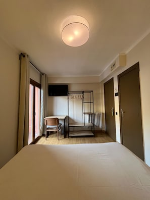 Superior Double or Twin Room, Balcony, Mountain View | Free WiFi - Hotel NIU (Encamp)