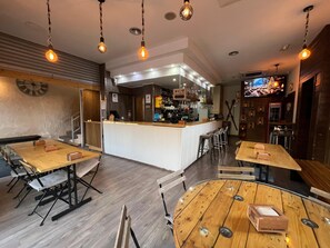 Dining - Hotel NIU (Encamp)