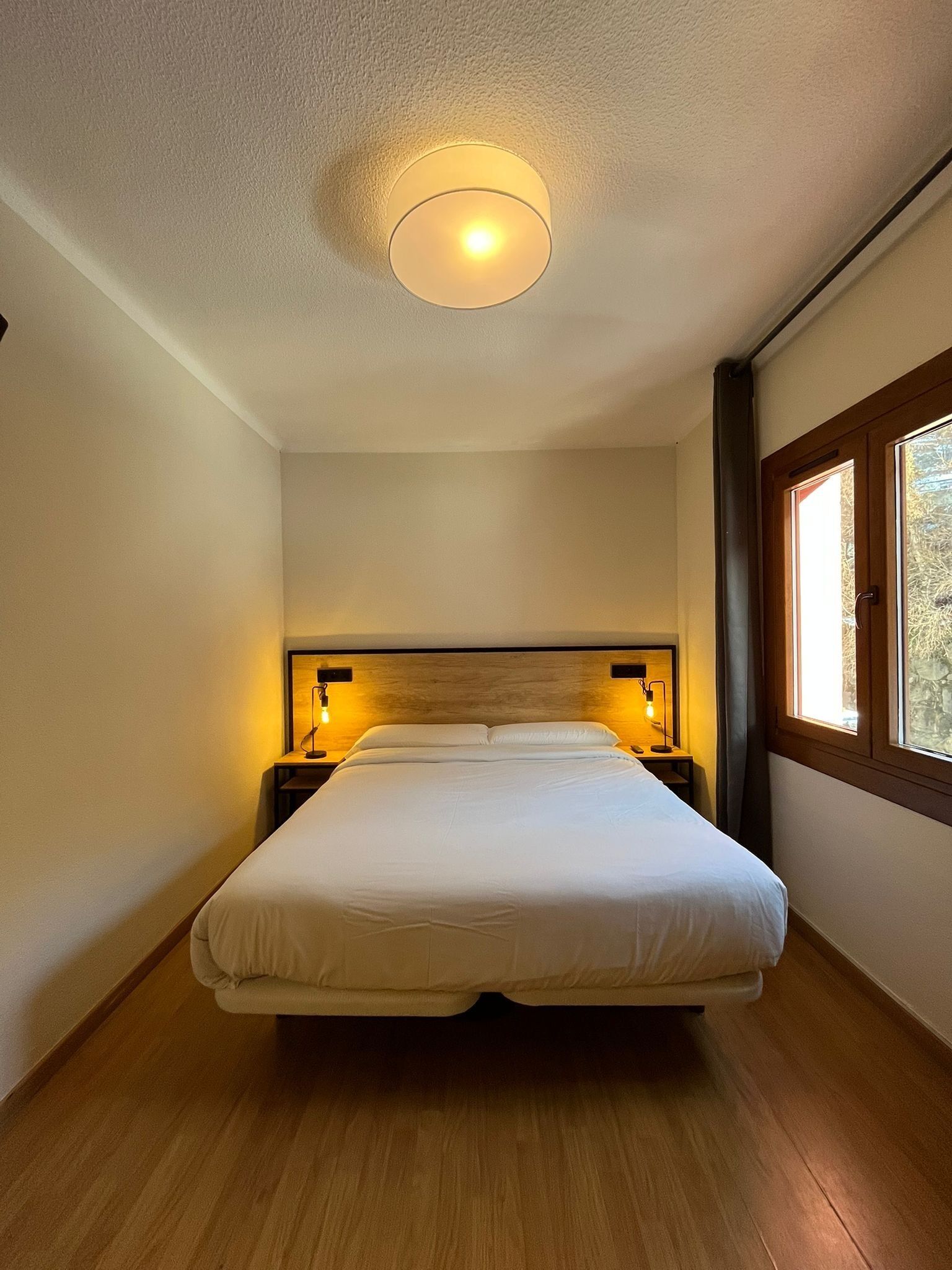 Habitación económica con 1 cama matrimonial o 2 individuales | Wifi gratis 