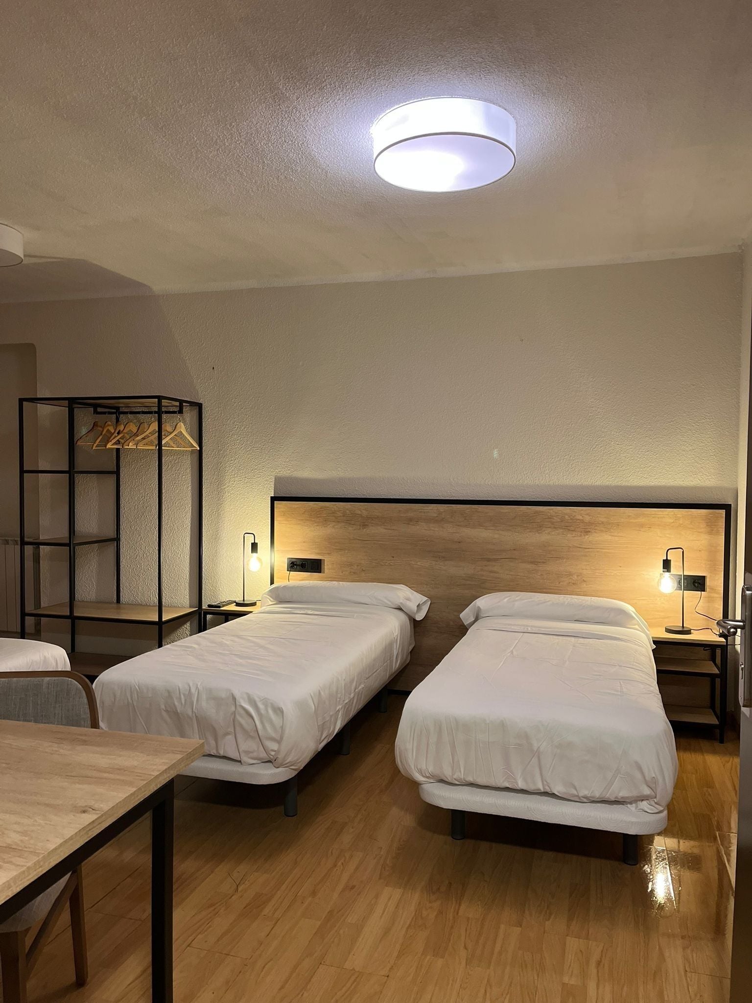 Familie vierpersoonskamer, uitzicht op bergen | Gratis wifi