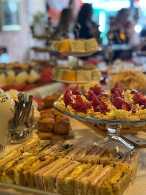 Alimentos y bebidas
