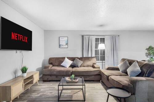 3 Min Walk to AT&T | 2BR | Parking + Pets + Gym