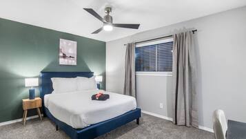 2 bedrooms, desk, iron/ironing board, WiFi